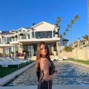 Taylor Nunez – Social media - 454 x 568