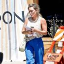 Hilary Duff – Out for lunch in Studio City