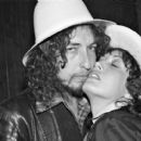 Bob Dylan and Ronee Blakelybackstage at The Roxye circa 1976 in Los Angeles, California - 454 x 413