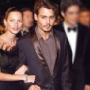 Johnny Depp and Kate Moss - 454 x 284