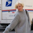 Lily Allen – Sporting her blonde bob haircut in Manhattan’s SoHo neighborhood - 454 x 648