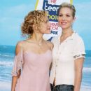 Brittany Murphy and Christina Applegate - The Teen Choice Awards 2004 - 416 x 612