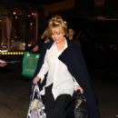 Kaley Cuoco – Arrives back at her hotel in New York