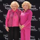 Betty White - 454 x 674