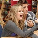 debby ryan and jean-luc bilodeau Buddies frontières