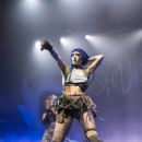 Lexee Smith – Dances in Ashnikko’s concert at the Fox Theater - 454 x 636