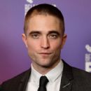 Robert Pattinson :  