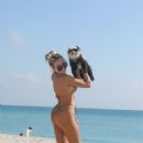 Khloe Terrae – On the beach in Miami [adds] - 454 x 681