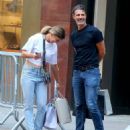 Simona Halep – With Patrick Mouratoglou Shopping In New York - 454 x 538