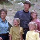 The Brady Bunch At The Grand Canyon - 300 x 275