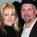 Garth Brooks and Trisha Yearwood - 200 x 225