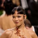 Taylor Russell – The 2024 Met Gala Celebrating ‘Sleeping Beauties Reawakening Fashion’ in New York - 454 x 302