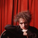 Robert Smith - 262 x 400