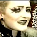 Siouxsie Sioux - 454 x 324