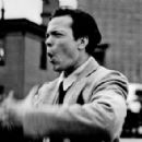 Orson Welles - 454 x 293