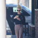 Jordyn Blum Out for Chinese Lunch in Encino - 454 x 681