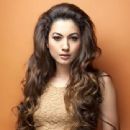 Gauhar Khan  -  Wallpaper - 454 x 340