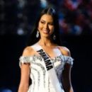Rosa Montezuma- Miss Universe 2018- Evening Gown Competition - 454 x 261