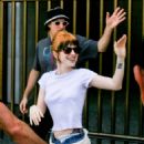 Hayley Williams – Seen with her fans outside the Fasano hotel in Rio