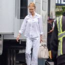 Nicole Kidman – On set of Amazon Series ‘Expats’ in Los Angeles - 454 x 563