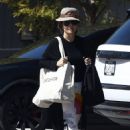 Lisa Rinna – Running errands as she goes grocery shopping at Erewhon in Studio City