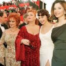 Naomi Judd, Wynonna Judd, Ashley Judd and Mira Sorvino - The 70th Annual Academy Awards (1998) - 454 x 310