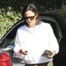 Jennifer Garner – Pictured at the Country Mart in Brentwood