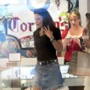 Bethenny Frankel – Out in East Hampton, New York - 454 x 681