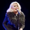 Kim Wilde – Performs Live During a Concert in Berlin - 454 x 681