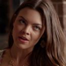 Scarlett Hefner - Runaways - 454 x 455