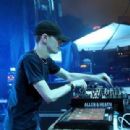 Deadmau5 - 454 x 281