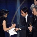 Eva Green and Gael García Bernal with the Winners Thomas Lennon and Ruby Yang - The 79th Annual Academy Awards (2007) - 454 x 335