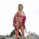 Kourtney Kellar – Posing in a bikini at the beach during Miami swimweek - 454 x 590