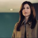 Catherine Keener as federal agent Dot Woods in The Interpreter, starring Nicole Kidman and Sean Penn