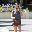 Elizabeth Olsen – Jog candids in Los Angeles - 454 x 682