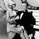 Sandy Duncan & Gene Kelly - 454 x 652
