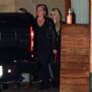 Avril Lavigne – Spotted with her mom at Soho House in Malibu - 454 x 302