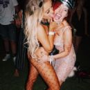 Tana Mongeau - 454 x 567