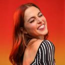 Anne Winters – TV Guide Magazine and TVInsider.com Comic Con Lounge - 454 x 649