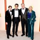 Colin Farrell, Henry Tadeusz Farrell, Brendan Gleeson, and Mary Gleeson - The 95th Annual Academy Awards (2023) - 454 x 303
