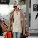 Ellen Pompeo – Shopping candids at Rodeo Drive in Beverly Hills