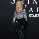 Lisa Kudrow – Premiere of STARZ ‘Shining Vale’ in Hollywood - 454 x 671