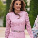 Queen Rania - 454 x 1107