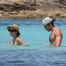 Aurora Ramazzotti – Seen on the beach in Formentera - 454 x 335