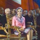 Empress Farah - 320 x 480