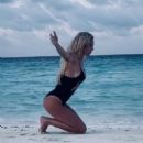 Ilary Blasi in Swimsuit – Doing yoga at the Maldives - 454 x 629