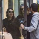 Cara Delevingne – Grab some smoothies during a fun weekend outing in Los Angeles - 454 x 681
