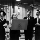 Wonderful Town 1953 Original Broadway Cast Starring Rosiland Russell - 454 x 354