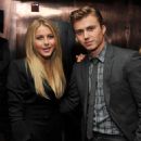 Kenny Wormald and Julianne Hough - 454 x 490