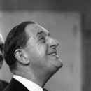 Stanley Holloway - 454 x 694